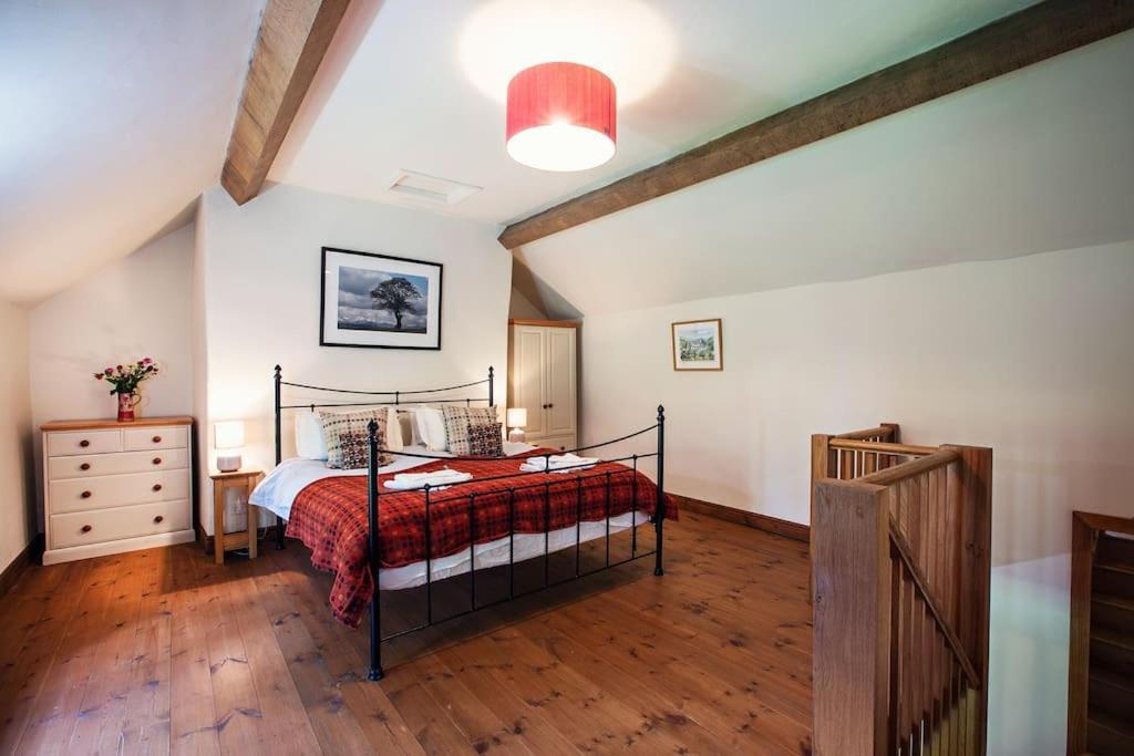Cabalva Mill Cottage - Very Private And With Views Over The River Wye Clifford Bagian luar foto