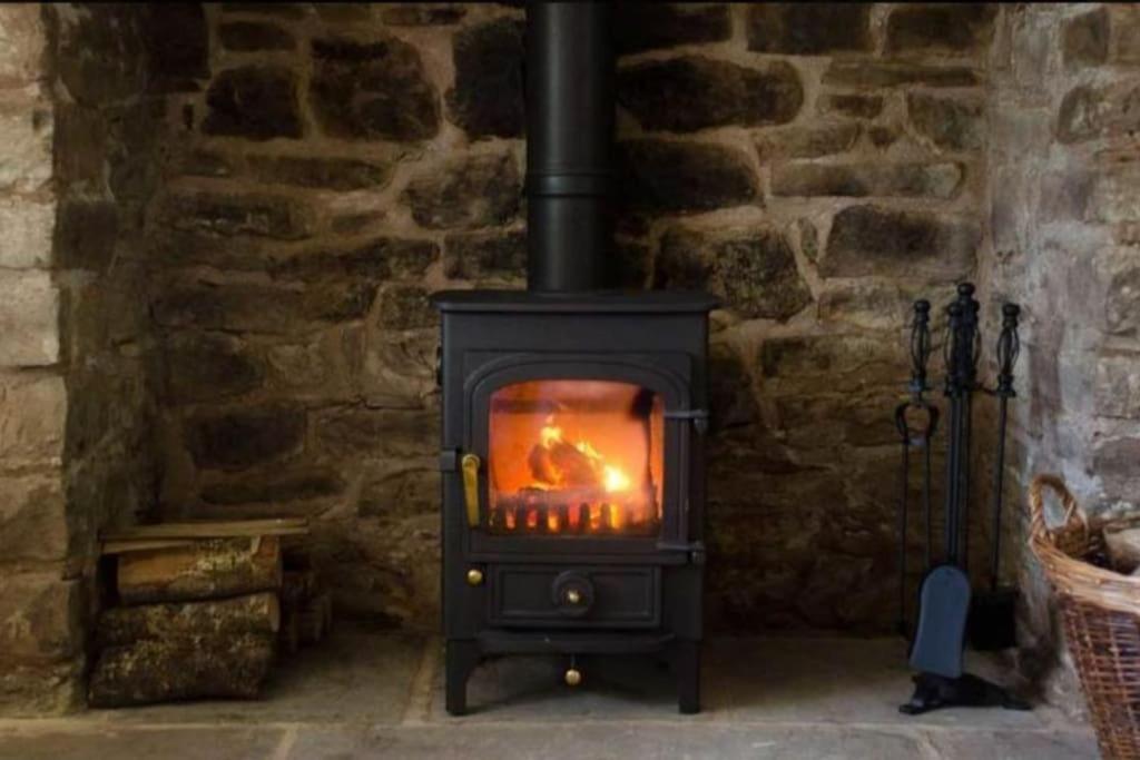Cabalva Mill Cottage - Very Private And With Views Over The River Wye Clifford Bagian luar foto