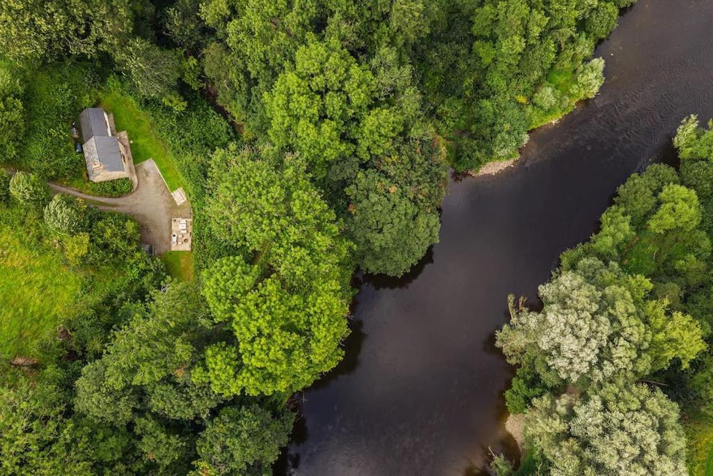 Cabalva Mill Cottage - Very Private And With Views Over The River Wye Clifford Bagian luar foto